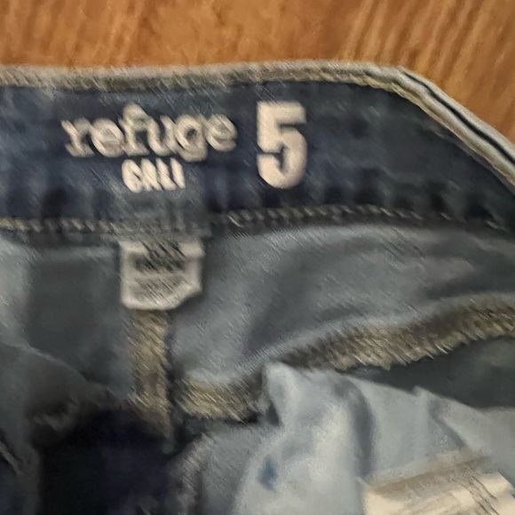 Refuge Charlotte Russe Cali denim shorts 5 stretch nwot - Picture 3 of 3